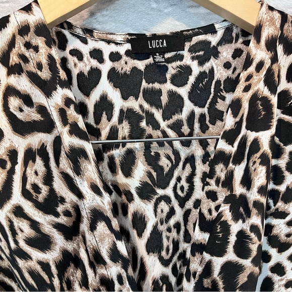 Lucca Couture Cheetah V Neck Bell Sleeve Draped Midi Dress - Small - Picture 11 of 14